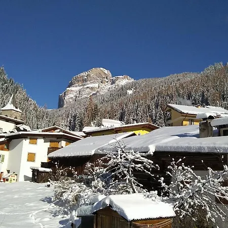 Cableway Appartamento Canazei